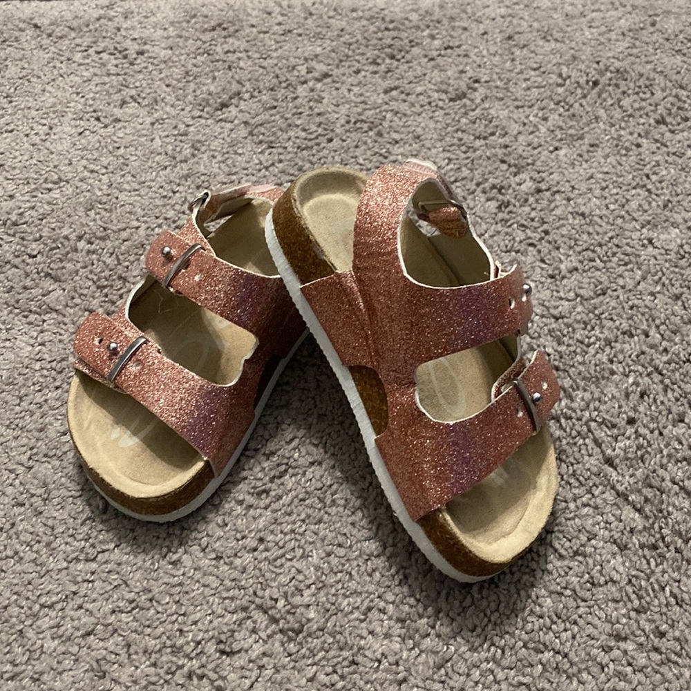 Bene Girl Rose Gold Sandals Size 7